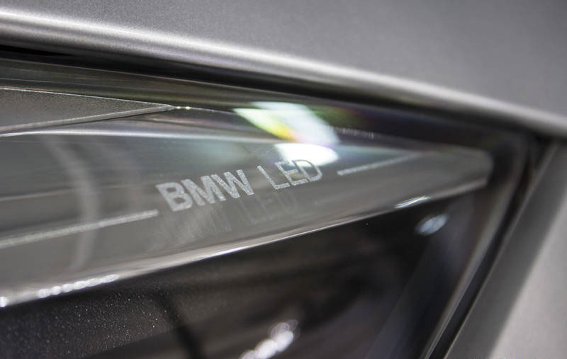 BMW 3 Series 330e iPerformance (A)